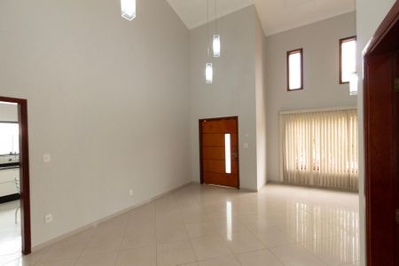 Casa de condomínio para alugar com 280m², 3 quartos e 4 vagasSala 