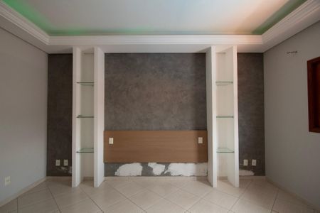 Casa de condomínio para alugar com 280m², 3 quartos e 4 vagasSuíte 3