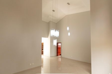 Casa de condomínio para alugar com 280m², 3 quartos e 4 vagasSala 