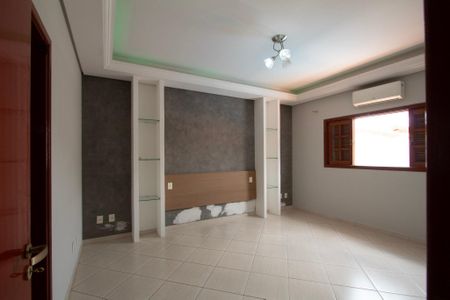 Casa de condomínio para alugar com 280m², 3 quartos e 4 vagasSuíte 3