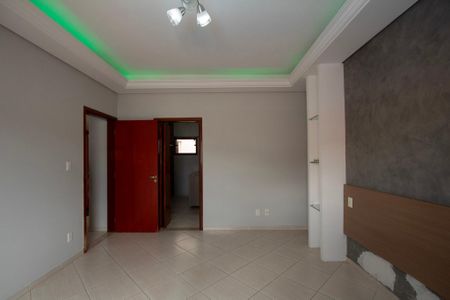 Casa de condomínio para alugar com 280m², 3 quartos e 4 vagasSuíte 3