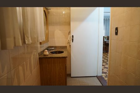 Casa à venda com 147m², 2 quartos e 6 vagasBanheiro Social