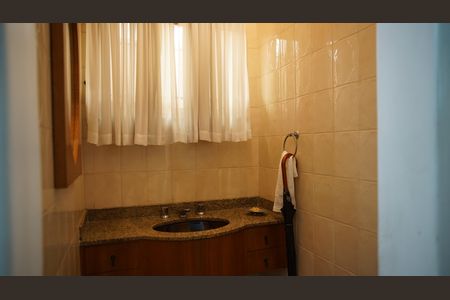 Casa à venda com 147m², 2 quartos e 6 vagasLavabo