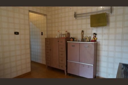 Casa à venda com 147m², 2 quartos e 6 vagasEdicula fundo