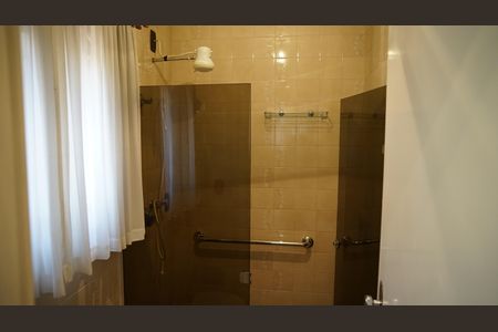 Casa à venda com 147m², 2 quartos e 6 vagasBanheiro da Suíte