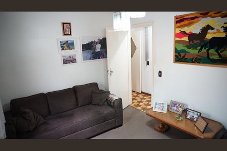 Casa à venda com 147m², 2 quartos e 6 vagasSala de TV