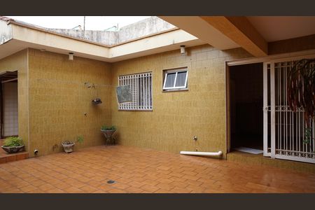 Casa à venda com 147m², 2 quartos e 6 vagasQuintal