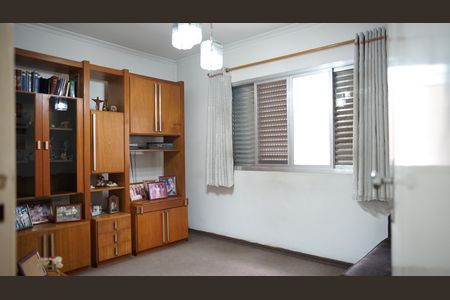 Casa à venda com 147m², 2 quartos e 6 vagasSala de TV