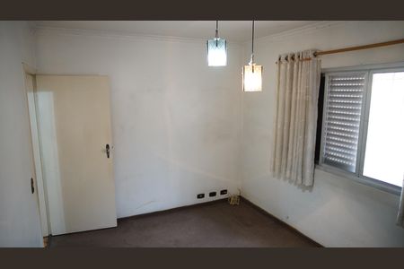 Casa à venda com 147m², 2 quartos e 6 vagasQuarto