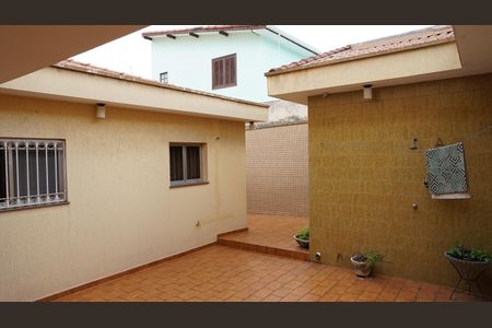 Casa à venda com 147m², 2 quartos e 6 vagasQuintal