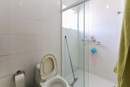 Casa de condomínio para alugar com 330m², 4 quartos e 5 vagasSuíte 2