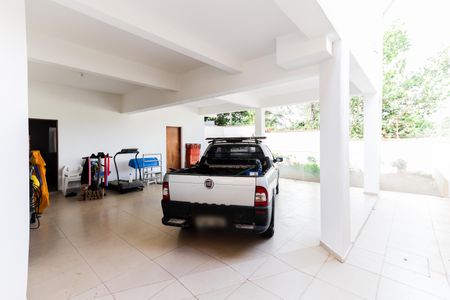 Casa de condomínio para alugar com 330m², 4 quartos e 5 vagasGaragem