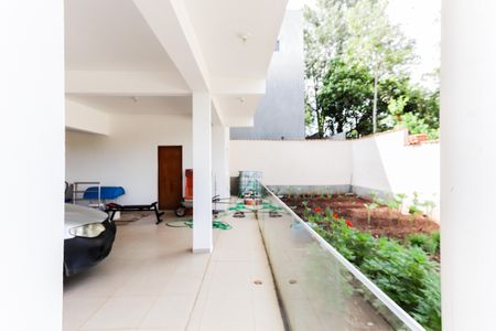 Casa de condomínio para alugar com 330m², 4 quartos e 5 vagasGaragem