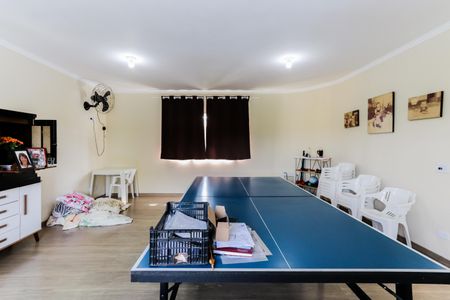 Casa de condomínio para alugar com 330m², 4 quartos e 5 vagasSuíte 1