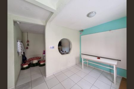Apartamento à venda com 80m², 2 quartos e 1 vaga Apartamento à venda com 80m², 2 quartos e 1 vagaÁrea comum - Salão de festas
