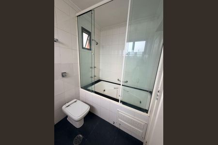 Banheiro de apartamento à venda com 4 quartos, 159m² em Vila Suzana, São Paulo