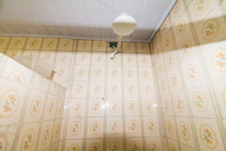 Casa para alugar com 60m², 2 quartos e 1 vaga Casa para alugar com 60m², 2 quartos e 1 vagaBanheiro