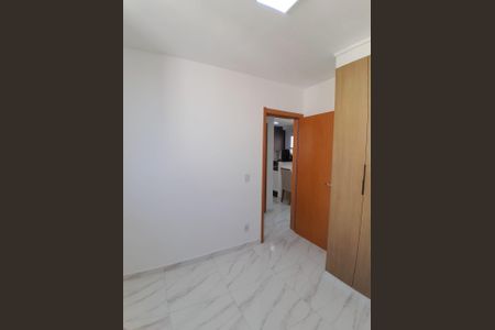 Quarto de apartamento para alugar com 2 quartos, 52m² em Estância Guatambu, Itaquaquecetuba