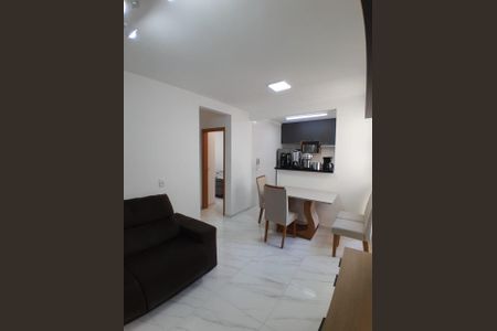 Sala de apartamento para alugar com 2 quartos, 52m² em Estância Guatambu, Itaquaquecetuba