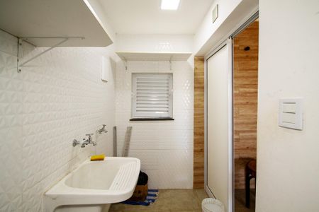 Casa de condomínio para alugar com 180m², 3 quartos e 2 vagas Casa de condomínio para alugar com 180m², 3 quartos e 2 vagasLavanderia