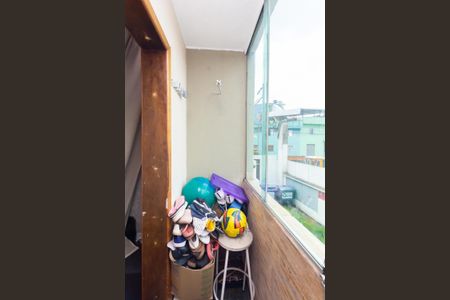 Sacada de apartamento à venda com 2 quartos, 52m² em Vila Carmosina, São Paulo