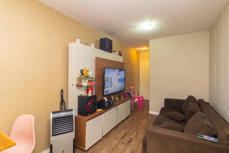 Sala de apartamento à venda com 2 quartos, 52m² em Vila Carmosina, São Paulo