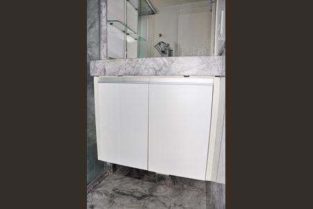 Apartamento para alugar com 67m², 3 quartos e 1 vaga Apartamento para alugar com 67m², 3 quartos e 1 vagaDetalhe - Banheiro Social