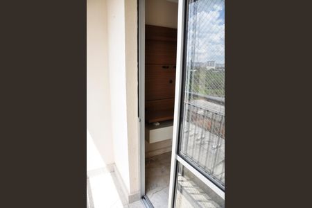 Apartamento para alugar com 67m², 3 quartos e 1 vaga Apartamento para alugar com 67m², 3 quartos e 1 vagaDetalhe - Varanda da Sala e Sala de Jantar