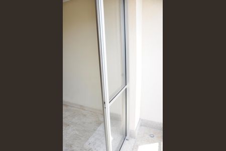 Apartamento para alugar com 67m², 3 quartos e 1 vaga Apartamento para alugar com 67m², 3 quartos e 1 vagaDetalhe - Varanda da Sala e Sala de Jantar