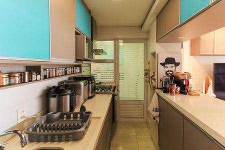 Apartamento à venda com 85m², 2 quartos e 2 vagas Apartamento à venda com 85m², 2 quartos e 2 vagasCozinha