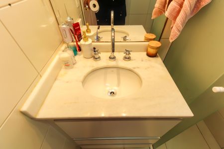 Apartamento à venda com 85m², 2 quartos e 2 vagas Apartamento à venda com 85m², 2 quartos e 2 vagasBanheiro da Suíte 1