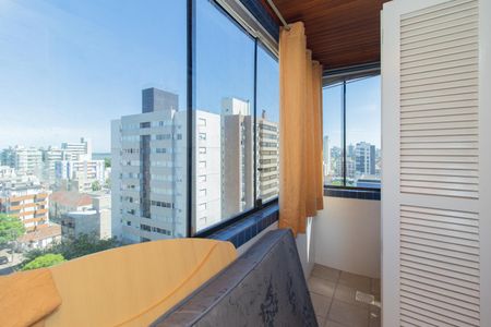 Apartamento para alugar com 96m², 3 quartos e 1 vagaSacada
