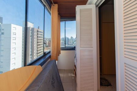 Apartamento para alugar com 96m², 3 quartos e 1 vagaSacada