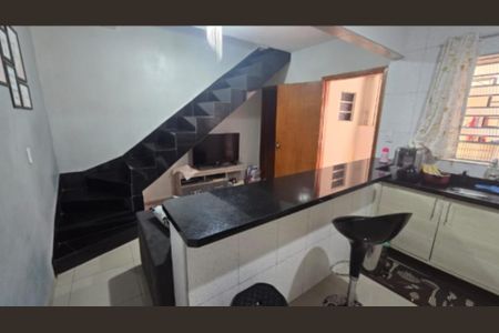 Sala de casa para alugar com 2 quartos, 45m² em Parque Residencial Cocaia, São Paulo