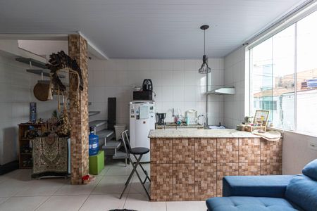 Casa para alugar com 50m², 2 quartos e sem vagaSala e Cozinha