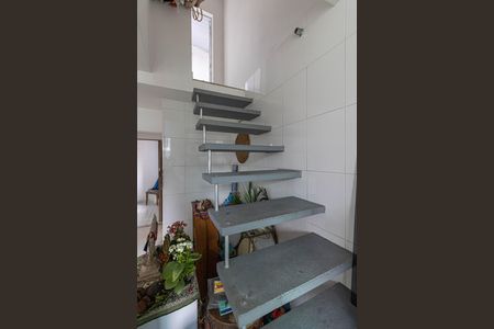 Casa para alugar com 50m², 2 quartos e sem vagaEscada