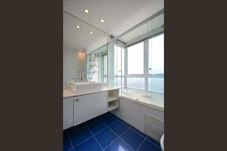 Apartamento para alugar com 173m², 3 quartos e 3 vagasBanheiro da Suíte  3