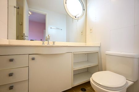 Apartamento para alugar com 173m², 3 quartos e 3 vagasBanheiro Suíte 2