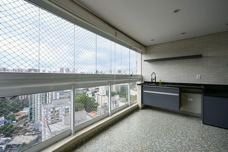 Apartamento para alugar com 173m², 3 quartos e 3 vagasVaranda