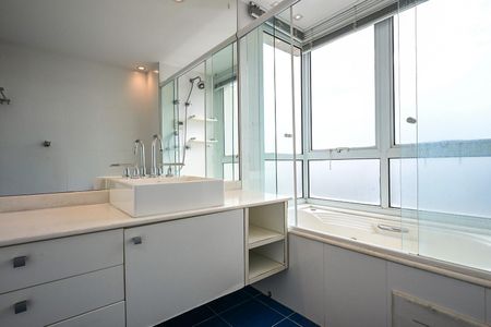 Apartamento para alugar com 173m², 3 quartos e 3 vagasBanheiro da Suíte  3