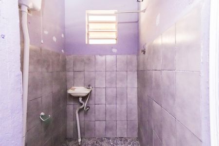 Banheiro de casa para alugar com 1 quarto, 30m² em Jardim Estela Mari, Cotia