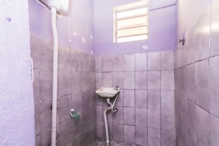 Banheiro de casa para alugar com 1 quarto, 30m² em Jardim Estela Mari, Cotia