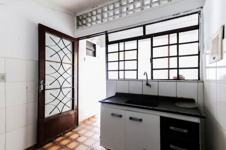 Cozinha de casa para alugar com 1 quarto, 50m² em Jardim Estela Mari, Cotia