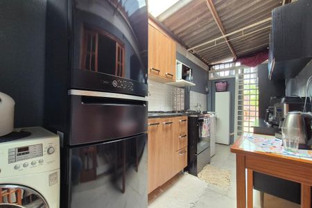 Casa à venda com 90m², 2 quartos e 3 vagasCozinha 