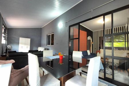 Casa à venda com 90m², 2 quartos e 3 vagasSala 2 