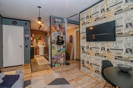 Sala de apartamento para alugar com 1 quarto, 37m² em Rubem Berta, Porto Alegre