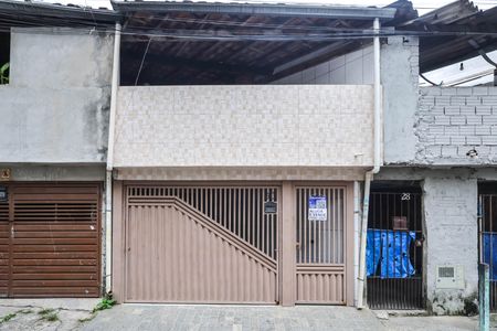 Casa para alugar com 106m², 2 quartos e sem vaga Casa para alugar com 106m², 2 quartos e sem vagaFachada