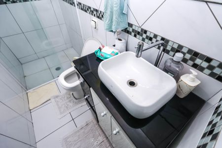 Casa para alugar com 106m², 2 quartos e sem vaga Casa para alugar com 106m², 2 quartos e sem vagaBanheiro Social