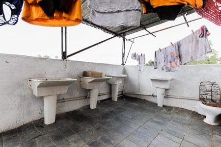 Lavanderia de casa para alugar com 1 quarto, 30m² em Jardim Estela Mari, Cotia