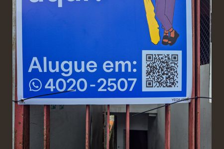 Fachada  de casa para alugar com 1 quarto, 30m² em Jardim Estela Mari, Cotia